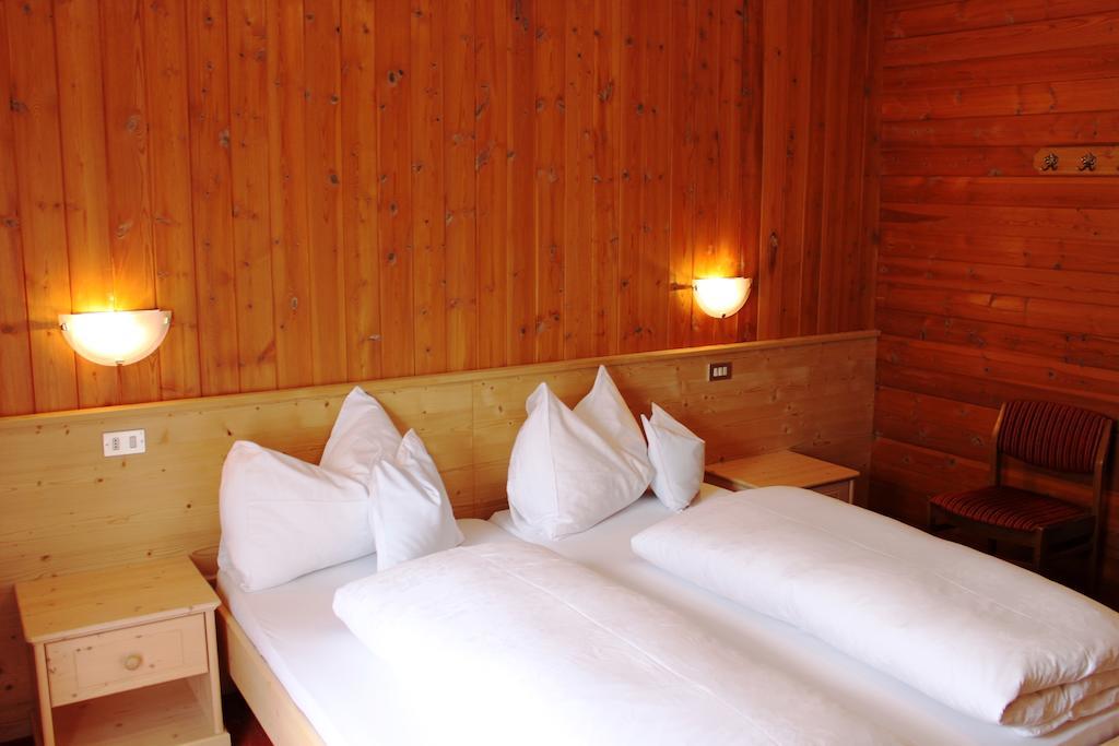 Albergo Alisander Kurfar Zimmer foto