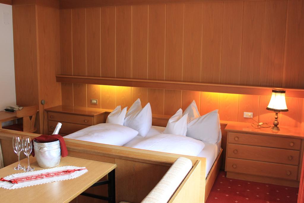 Albergo Alisander Kurfar Zimmer foto